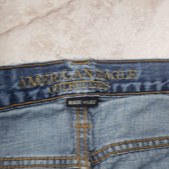 AEO American Eagle Distressed Holey Jeans Relaxed Straight Ripped Size 36 X 32 - Picture 3 of 15